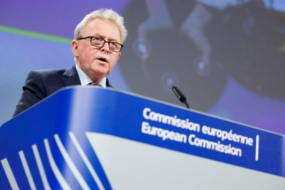 Европейският комисар по въпросите на селското стопанство Януш Войчеховски ще
