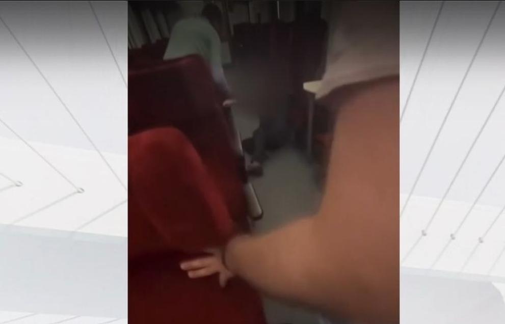 Пътник е нападнал с юмруци кондуктор в бързия влак от