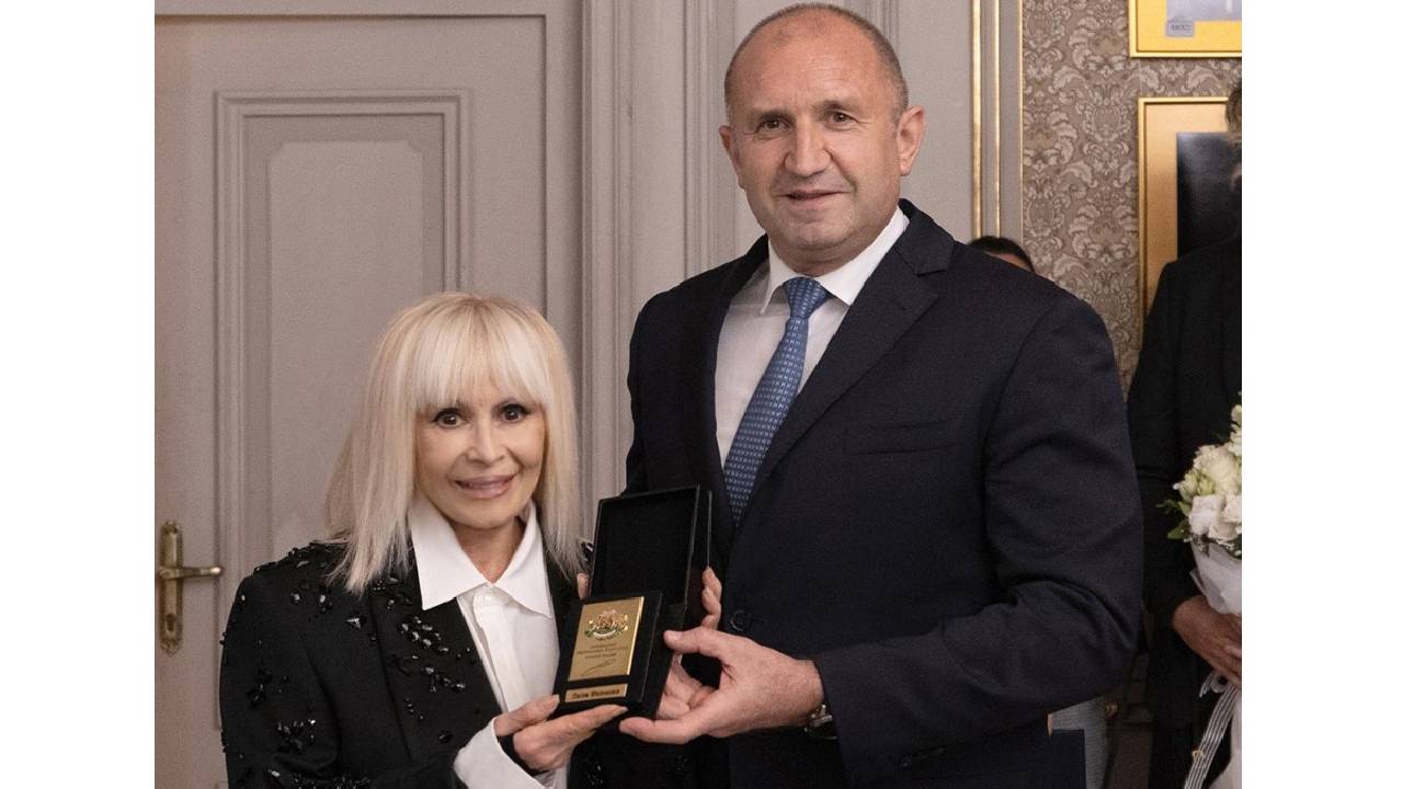 Лили Иванова