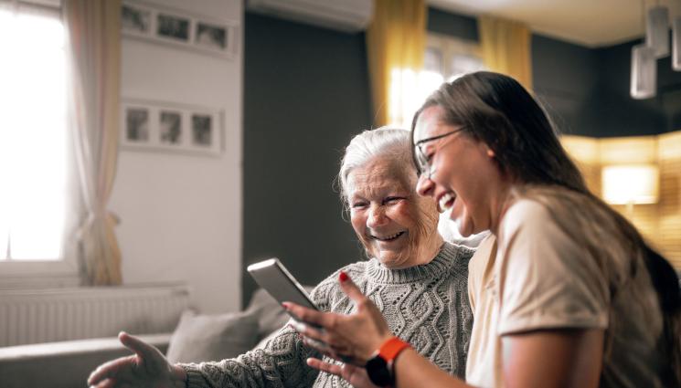 златно време - Правим профил в Инстаграм за връзка с внуците (СНИМКИ)