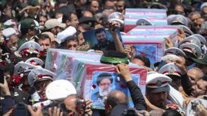 Президентът на Иран Ебрахим Раиси беше погребан днес в свещения