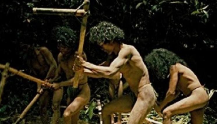 МАГ ЗОДИАК - Племе се връща 1000 г. назад във времето по заповед на диктатор! (СНИМКИ)