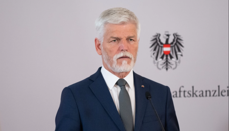 Петър Павел - Изписаха от болница чешкия президент Петър Павел