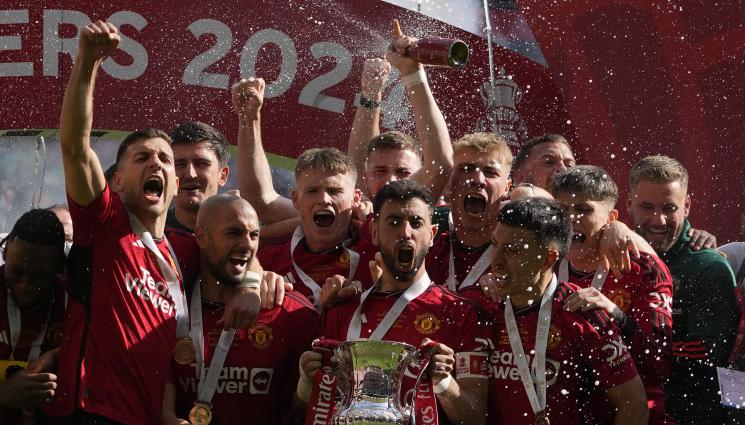 Манчестър Юнайтед - Манчестър Юнайтед е най-скъпият клуб в света