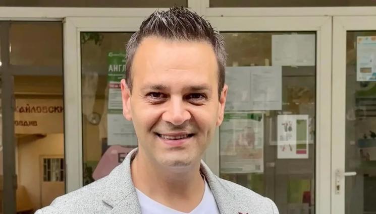 Здравко - Връчиха на фолклорния певец Здравко голяма награда!