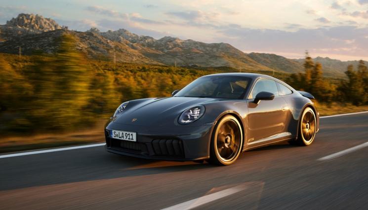 Новото Porsche 911 за пръв път вкарва електромотор и батерия в задвижването - Други - Carmarket.bg