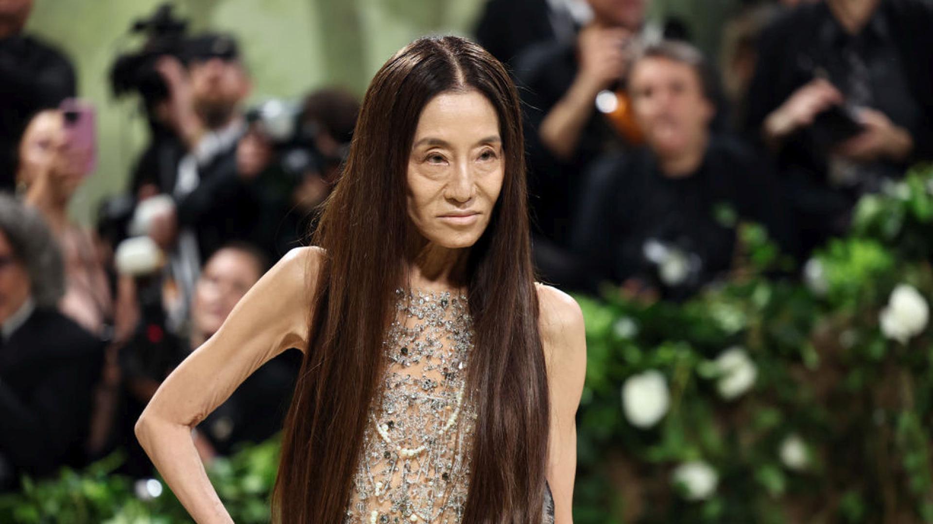 Модната икона Вера Уанг отпътува за Париж за да отпразнува