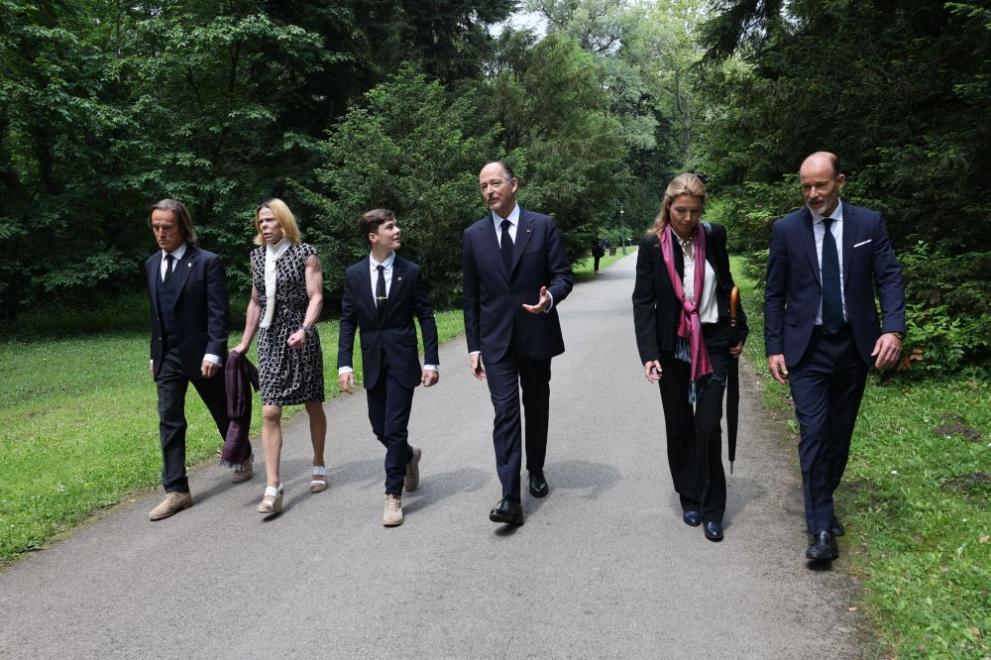  наследниците 