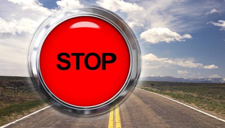 стоп - ВНИМАНИЕ, БЛОКАДА! Протест затваря Подбалканския път