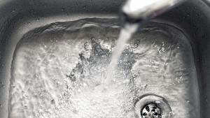 Вероятно сте се сблъсквали със запушени тръби и неприятна миризма