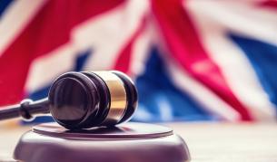 Великобритания забранява протестите пред домовете на политици