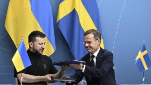Украинският президент Володимир Зеленски подписа днес двустранно споразумение с Швеция