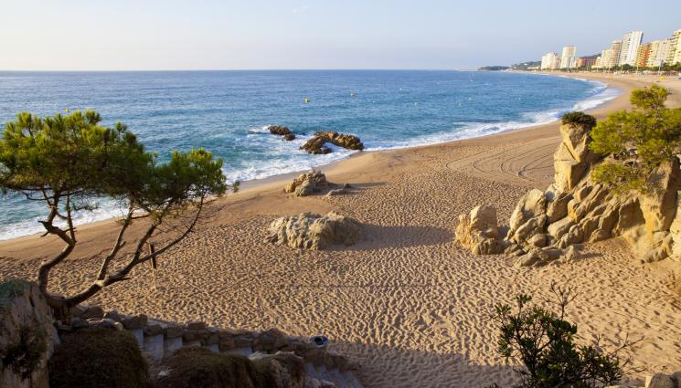 Платя дАро - Испански курорт забранява разходките по бельо