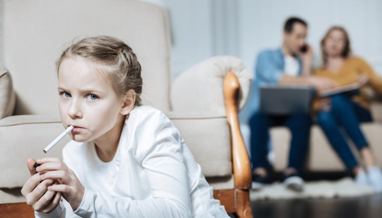 пушене - ШОКИРАЩО: Българските деца №1 по пушене в ЕС!