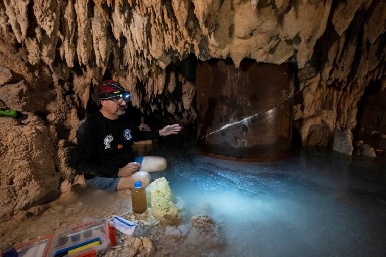 Проект за влакова линия руши древни пещери в Мексико