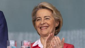 Председателката на Европейската комисия Урсула фон дер Лайен приветства вчера