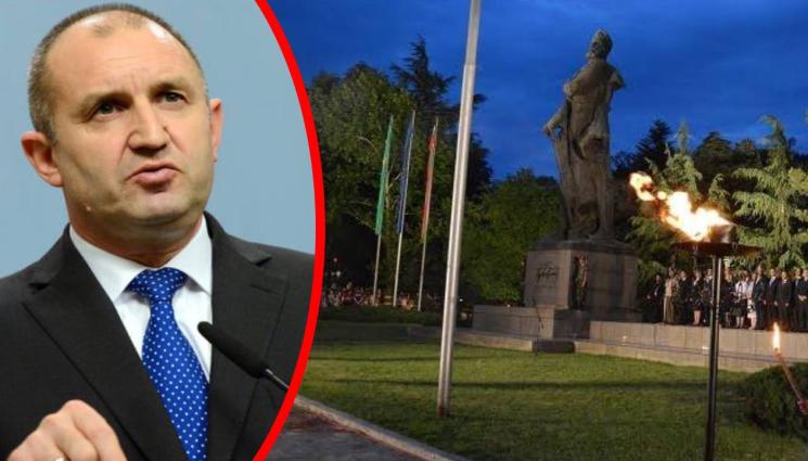 Румен Радев Враца - ДЕНЯТ НА БОТЕВ: Радев присъства на тържествена заря-проверка във Враца.