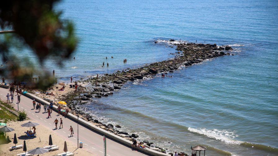 На прага на летния сезон: Защо курорти по Северното Черноморие са достъпни единствено по вода