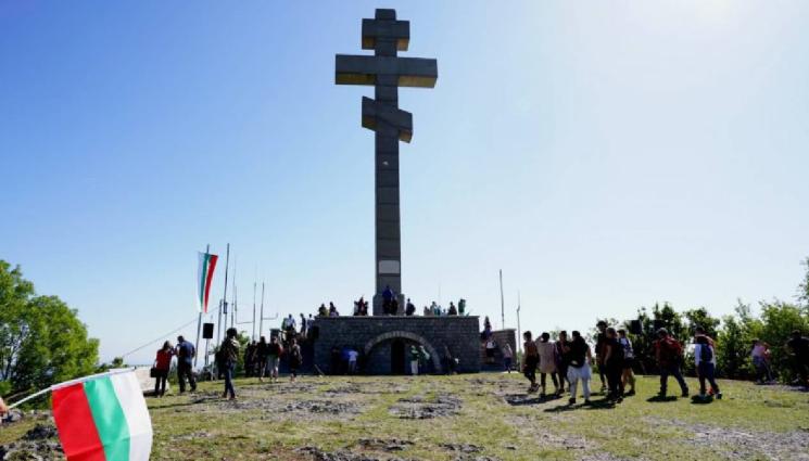 околчица - Водач на група ученици почина по време на похода към връх Околчица