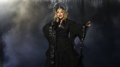 Madonna не знае почивка - подновява работа по биографичния си филм