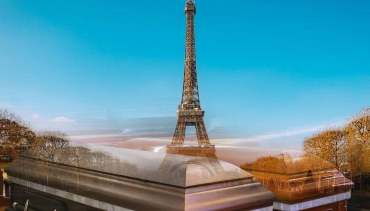 ковчег - КОВЧЕЗИТЕ ПРЕД АЙФЕЛОВАТА КУЛА: Нашенец подлъган от молдовци!