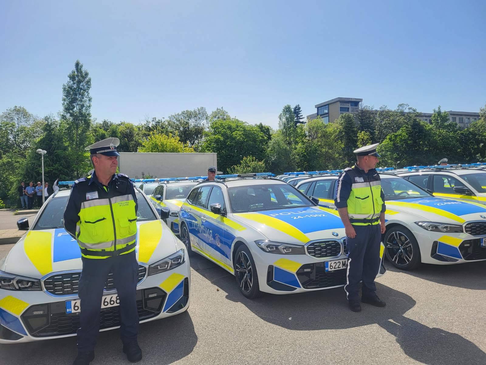 нови коли за МВР