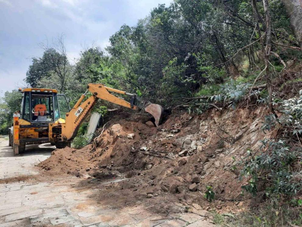 Сигнал от гражданин за копаене на земни маси и извозването