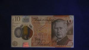Банкноти с лика на крал Чарлз вече са в обращение във Великобритания