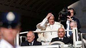 Папата аржентинец Франциск милиони от сънародниците на когото страдат от