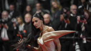 Деми Мур се завърна триумфално в киното във филма Веществото