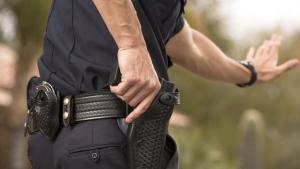 полицай полиция пистолет оръжие