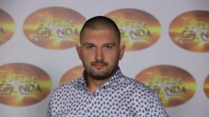 Как българинът Яни Янков спечели сръбската публика на музикално шоу „Zvezde Granda“