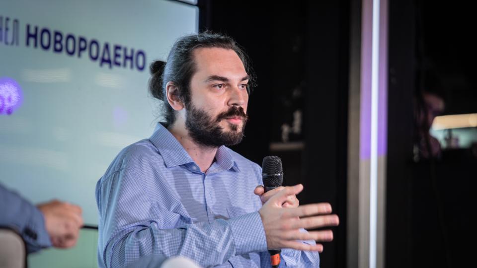 Захранването е една естествена и нужна стъпка в храненето на