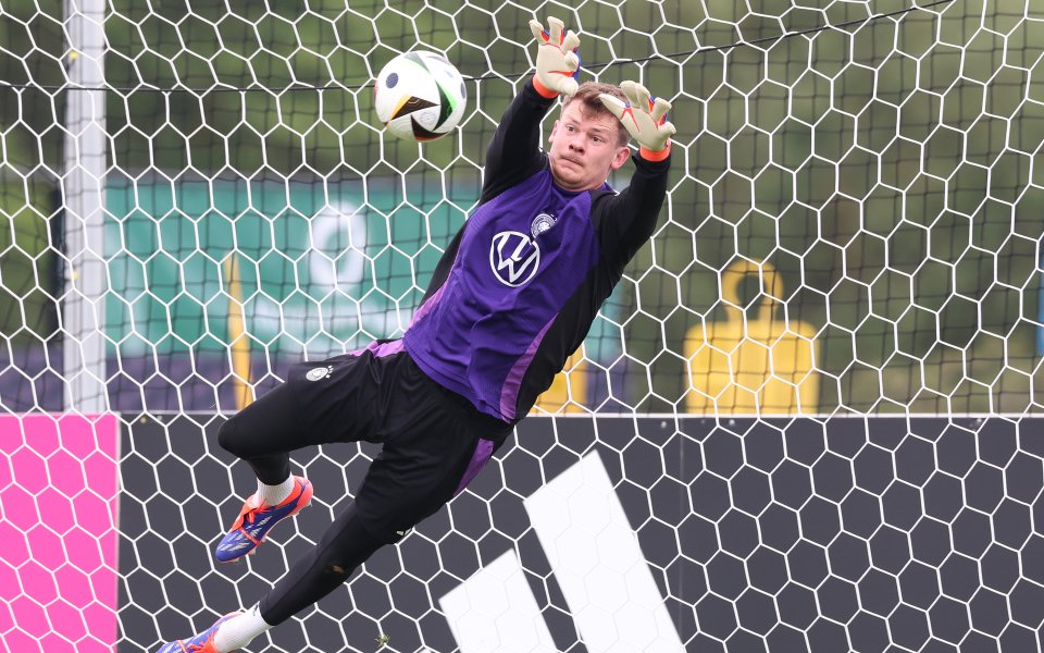 Вратарят на Щутгарт Александър Нюбел няма да бъде част от