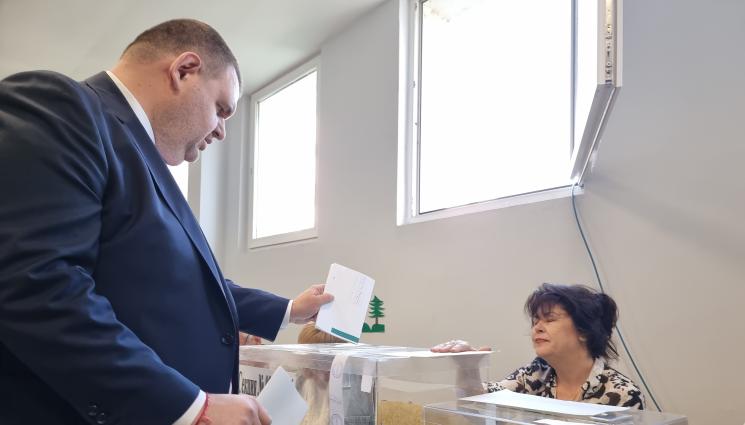 Делян Пеевски - Делян Пеевски: Време е да направим стабилно правителство