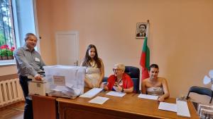В разкритите в Италия секции за изборите за депутати в