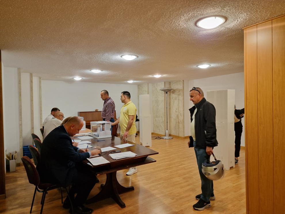 Три избирателни секции са открити в българското посолство в Мадрид