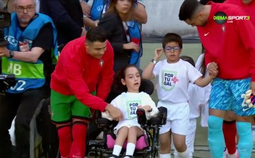 Звездата на националния отбор на Португалия Кристиано Роналдо направи трогателен
