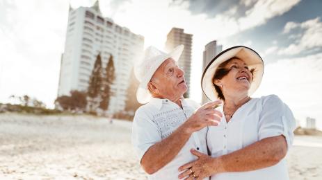 възрастни двойка бяло