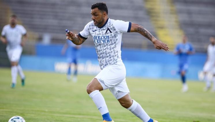 Емил Ангелов - Емил Ангелов-Бабангида пое новак в Трета лига!