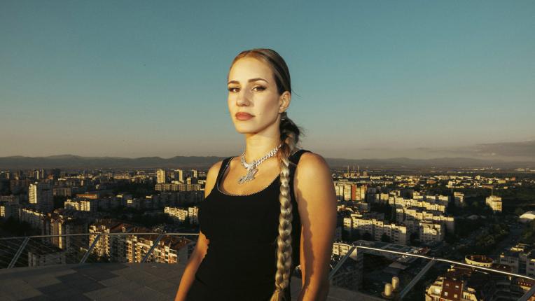  Мила Роберт и 