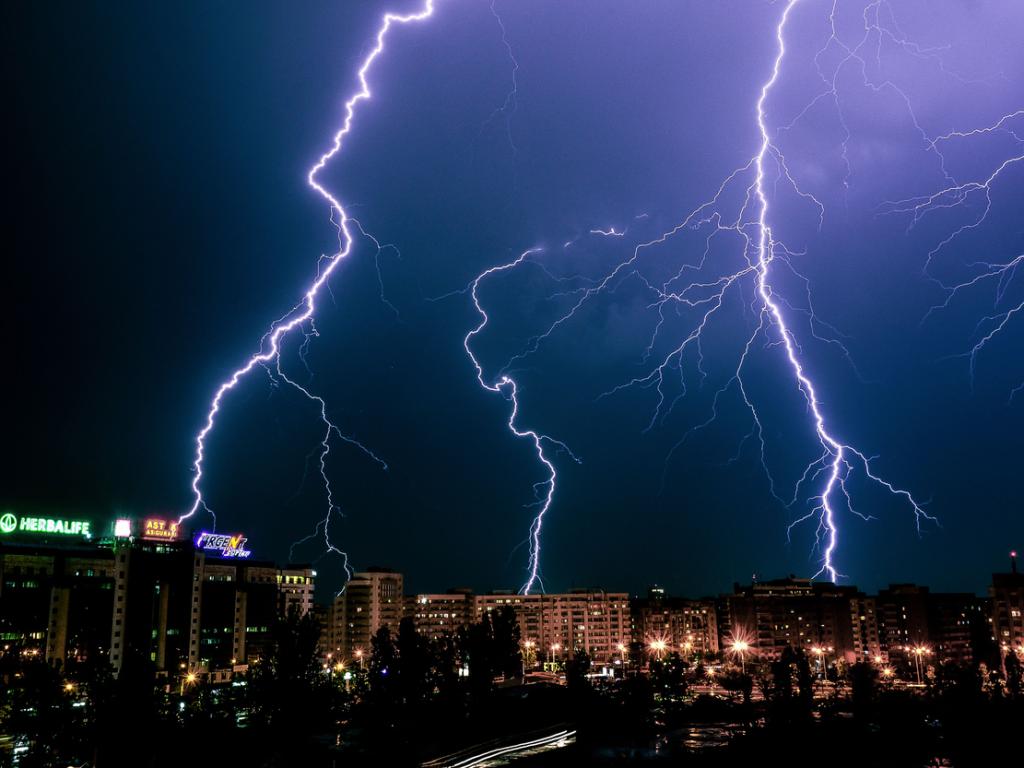 Воден апокалипсис – така румънските медии обобщават събитията от изминалата