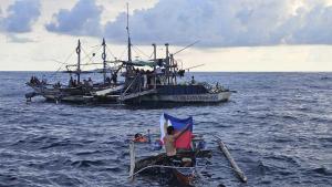 Филипински кораб се е сблъскал с китайски кораб в Южнокитайско