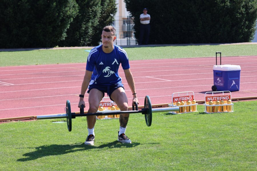 Левски тренира на лагера в Правец1