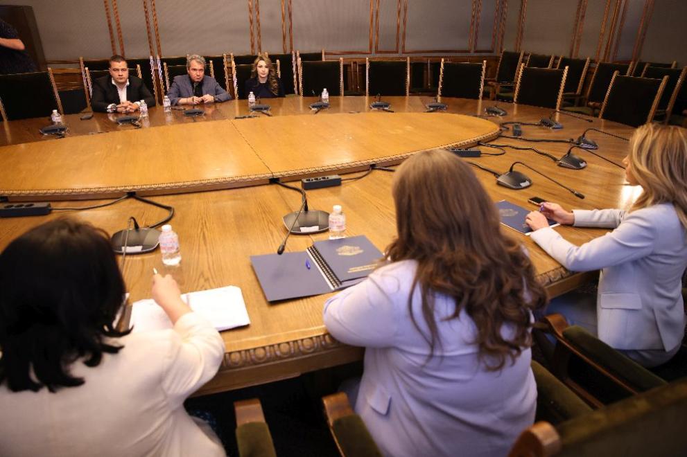  ГЕРБ и Има Такъв Народ седнаха на масата за договаряния за кабинет 