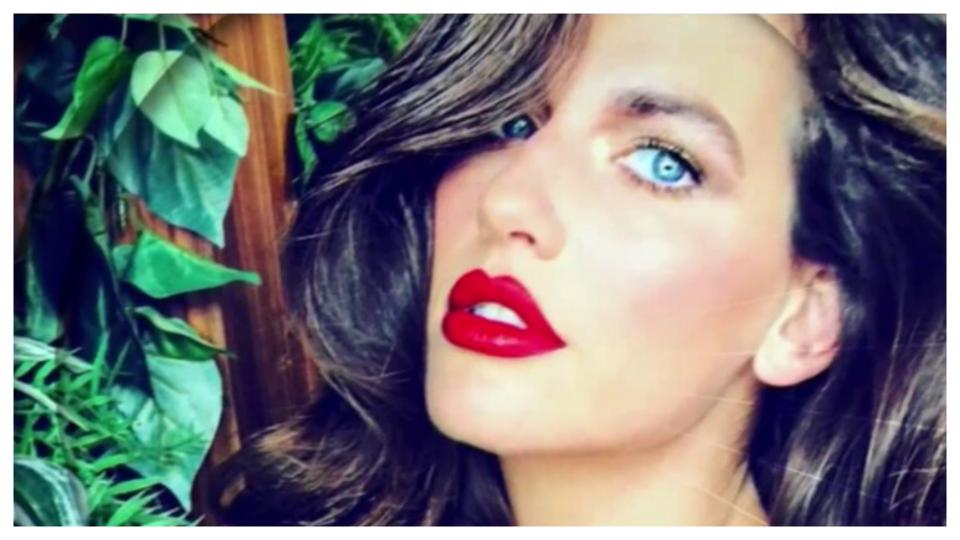 На днешния ден е родена една от най-красивите българки и