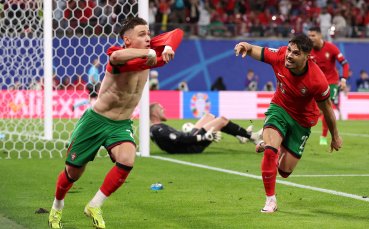 Португалия победи Чехия с 2 1 в първи и за двата отбора