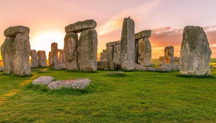 Стоунхендж - ПОСЕГНАХА МУ: Съсипаха Стоунхендж! (ВИДЕО)