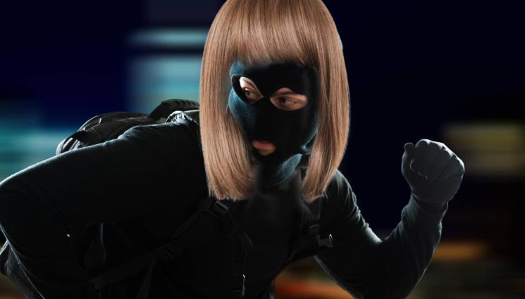 крадец перука - МНОГО ФИЛМИ ГЛЕДА: Мъж с перука и ръкавици обра клиника