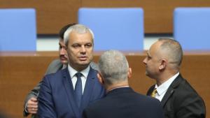Агонията на политическата система съвпада с готвения удар към Българската